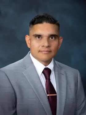 Sal Bermudez, agente de bienes raíces con licencia en el Valle Antelope